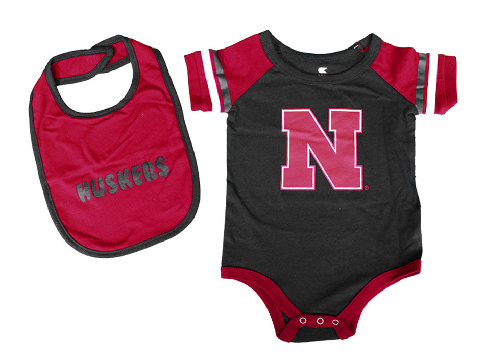 Nebraska Infants Roll-Out Onesie N Bib Set