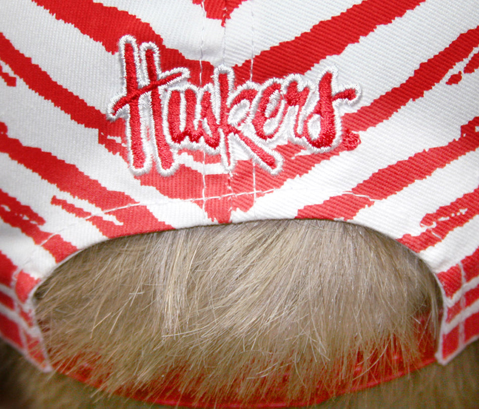 ZUBAZ RED/WHITE IRON N HAT TOW