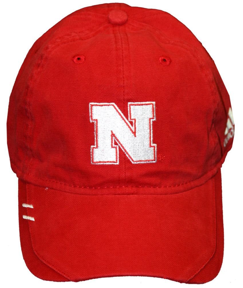 AD RED COACHES SLOUCH ADJUSTABLE