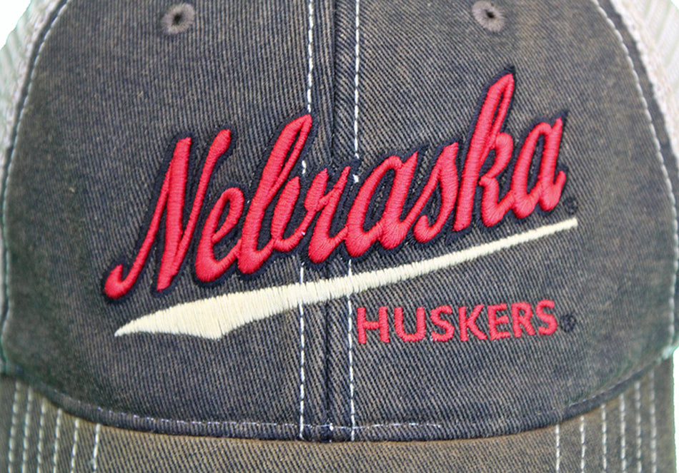 Dustcloud Huskers Tailsweep Trucker